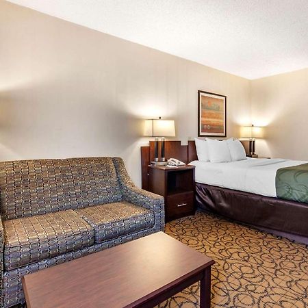 Quality Inn & Suites Escanaba North מראה חיצוני תמונה