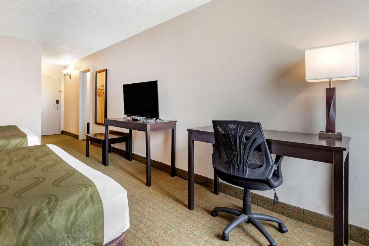 Quality Inn & Suites Escanaba North מראה חיצוני תמונה