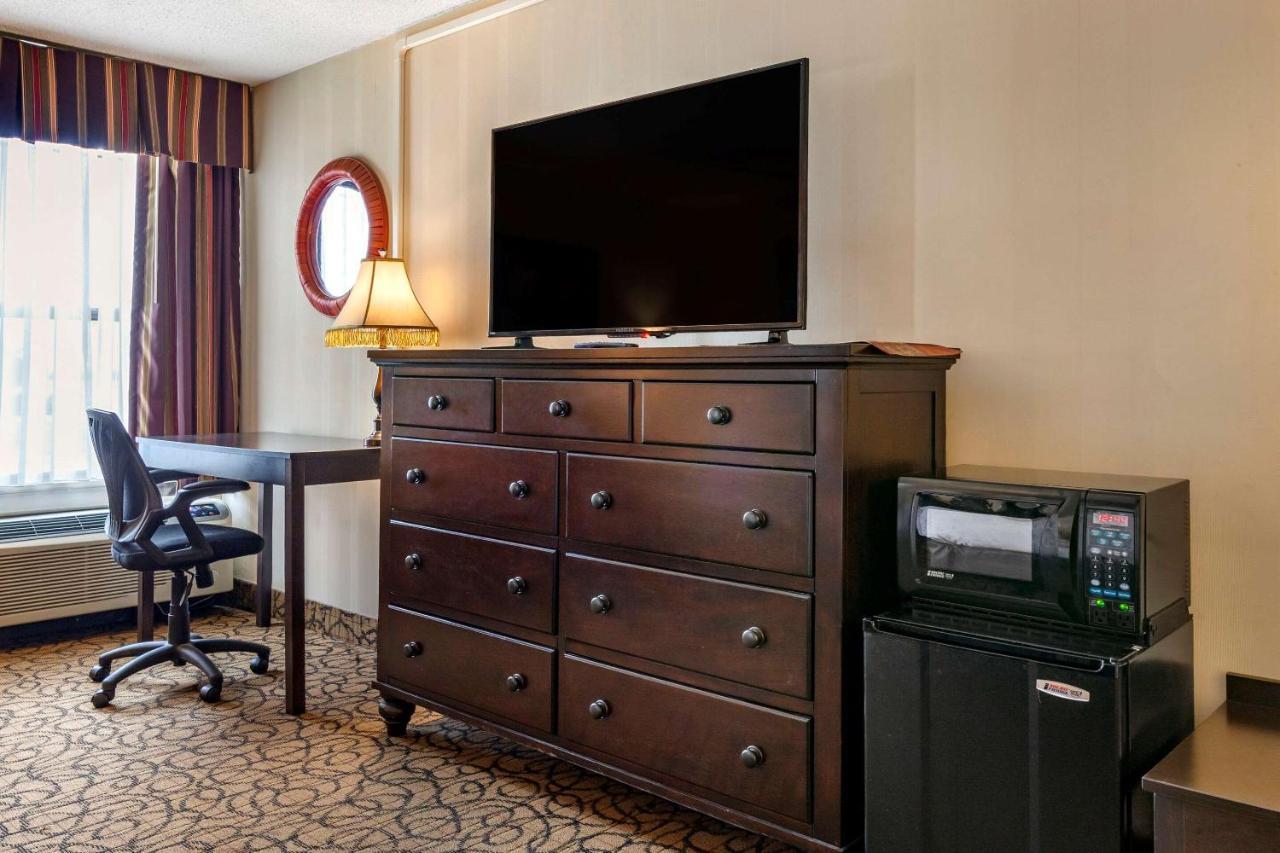 Quality Inn & Suites Escanaba North מראה חיצוני תמונה