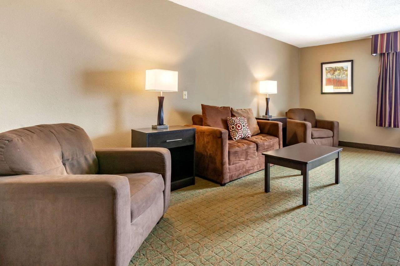 Quality Inn & Suites Escanaba North מראה חיצוני תמונה