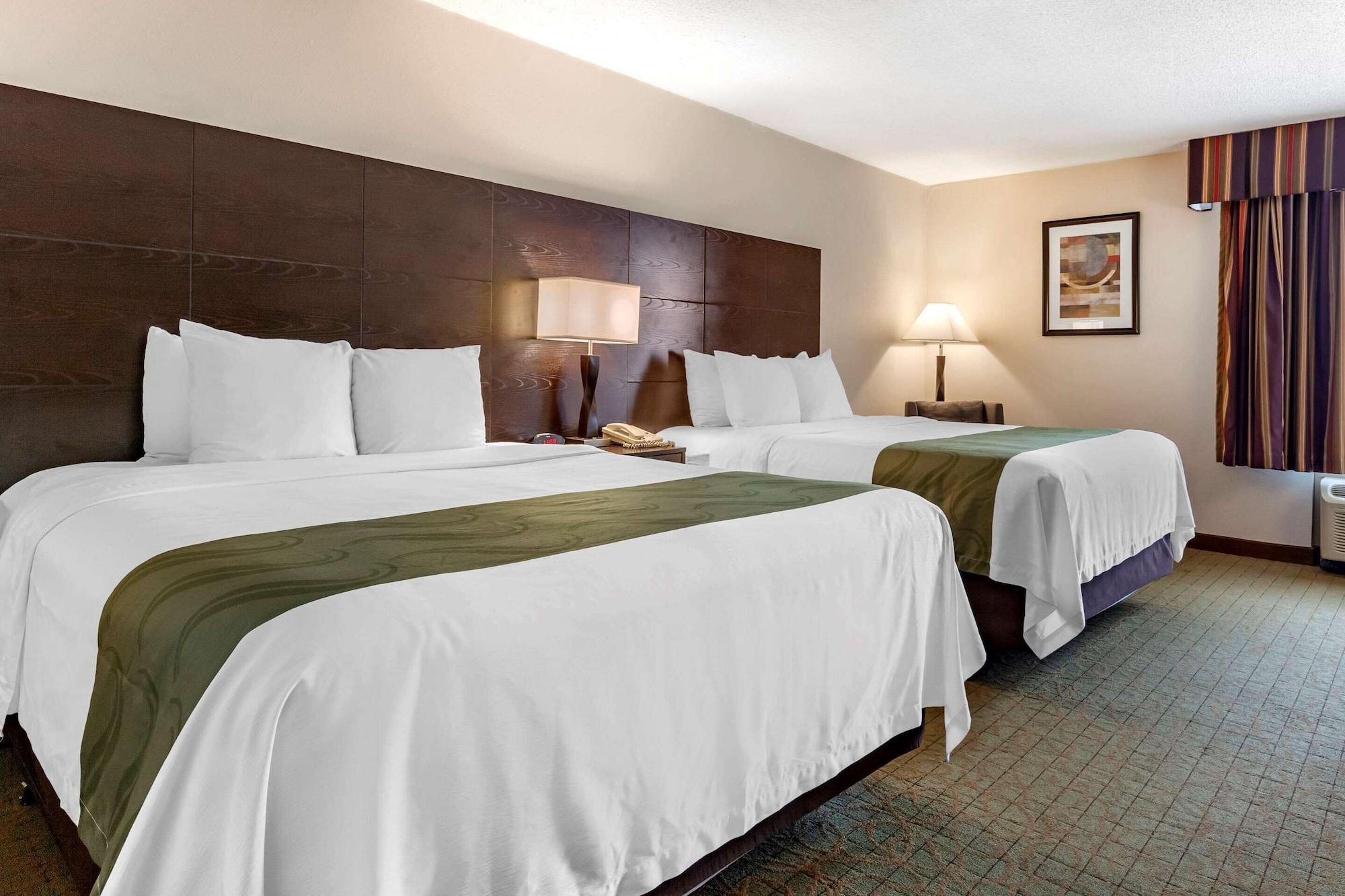 Quality Inn & Suites Escanaba North מראה חיצוני תמונה