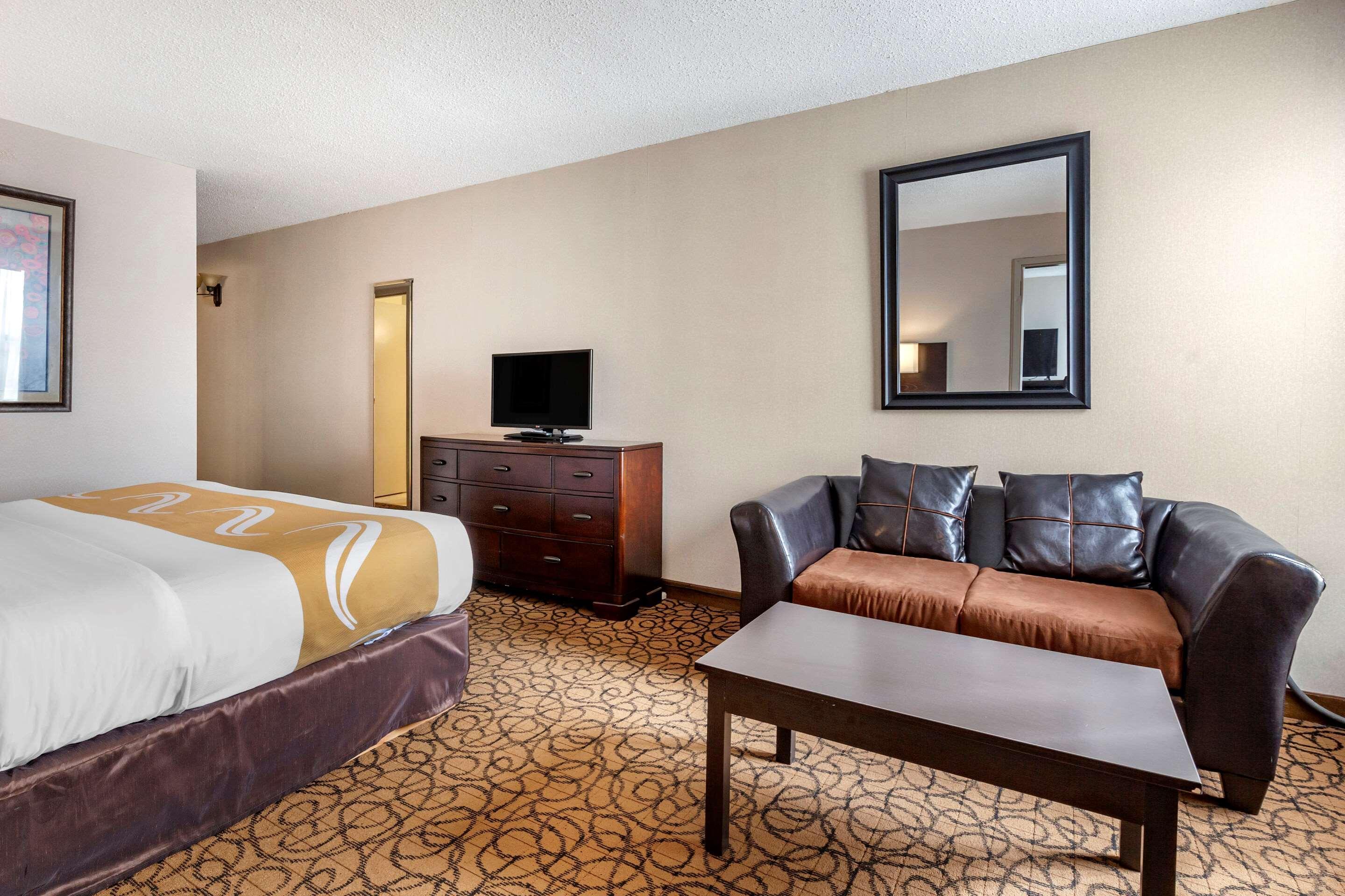 Quality Inn & Suites Escanaba North מראה חיצוני תמונה