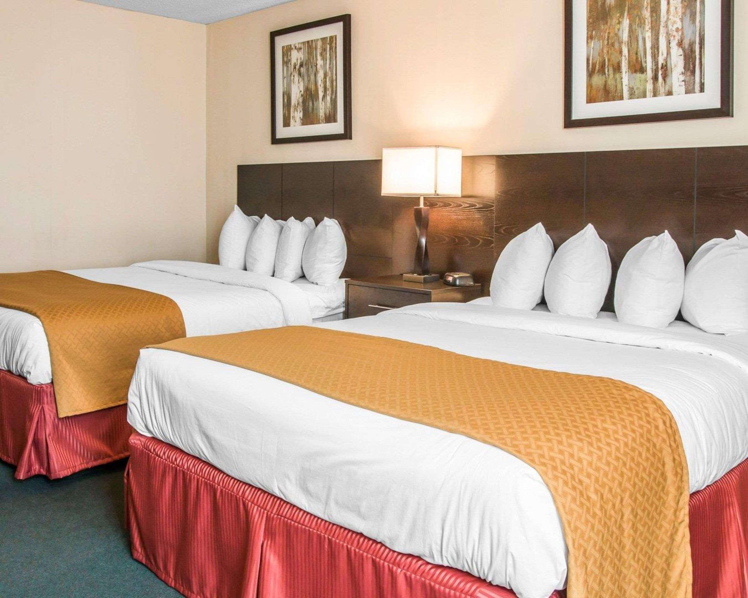 Quality Inn & Suites Escanaba North מראה חיצוני תמונה