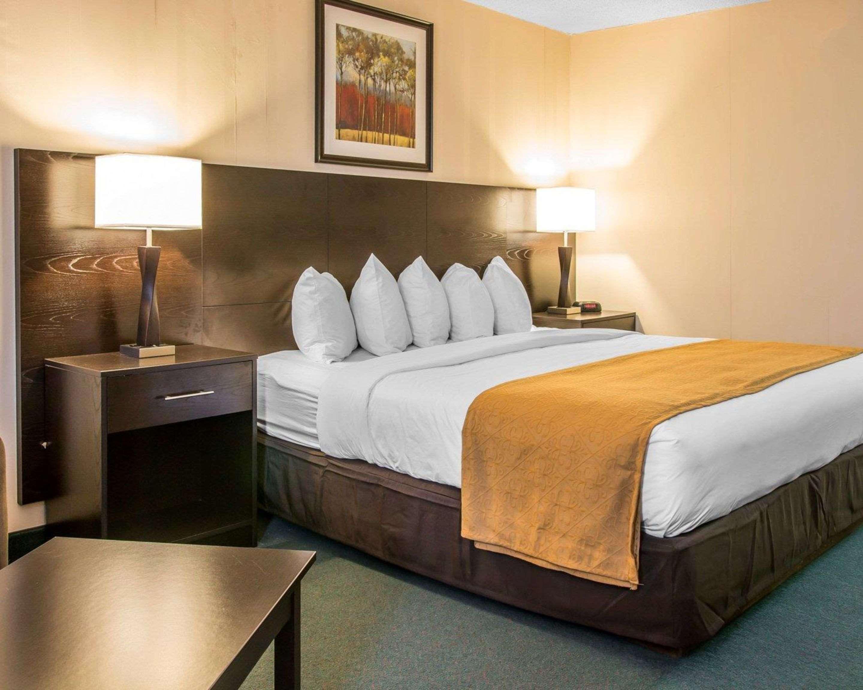 Quality Inn & Suites Escanaba North מראה חיצוני תמונה
