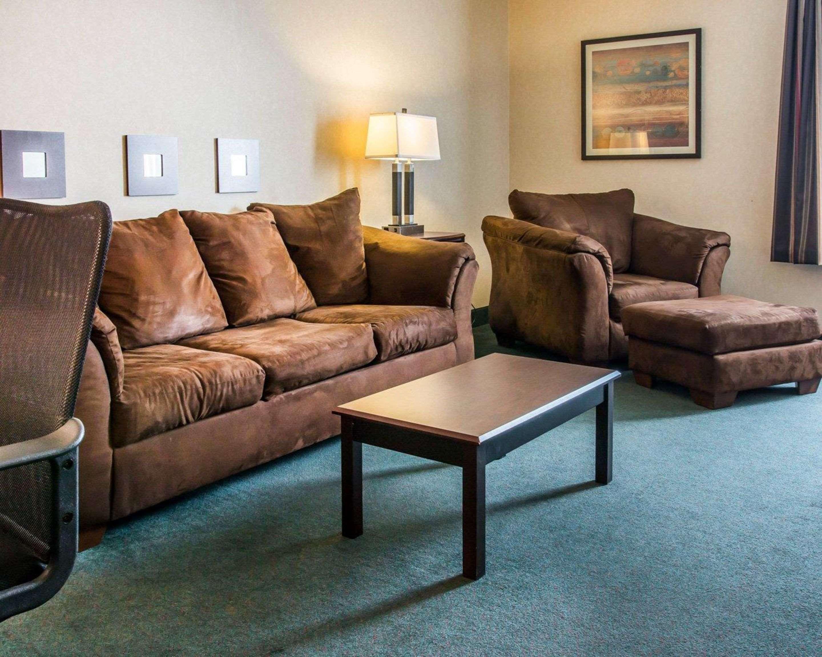 Quality Inn & Suites Escanaba North מראה חיצוני תמונה