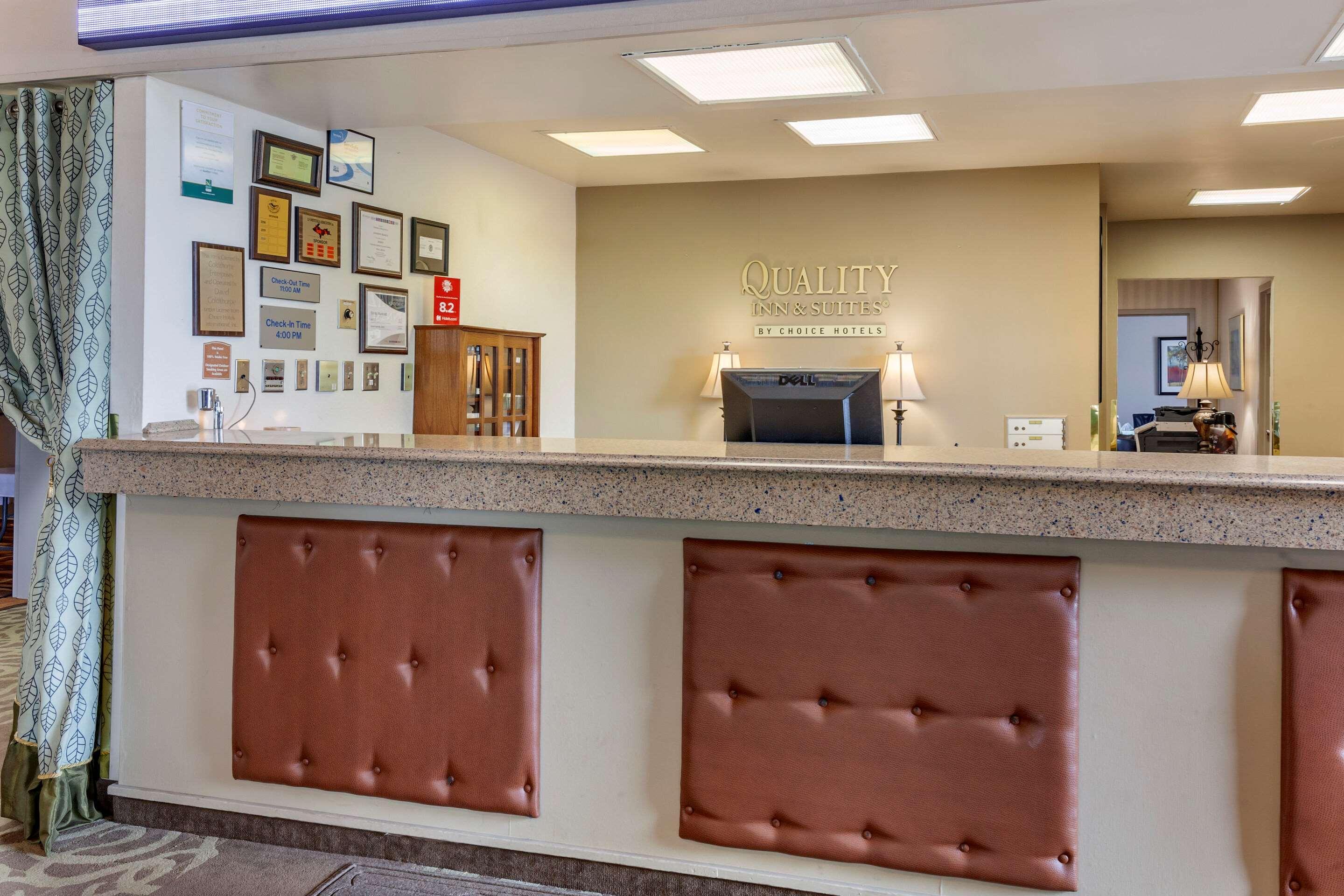 Quality Inn & Suites Escanaba North מראה חיצוני תמונה