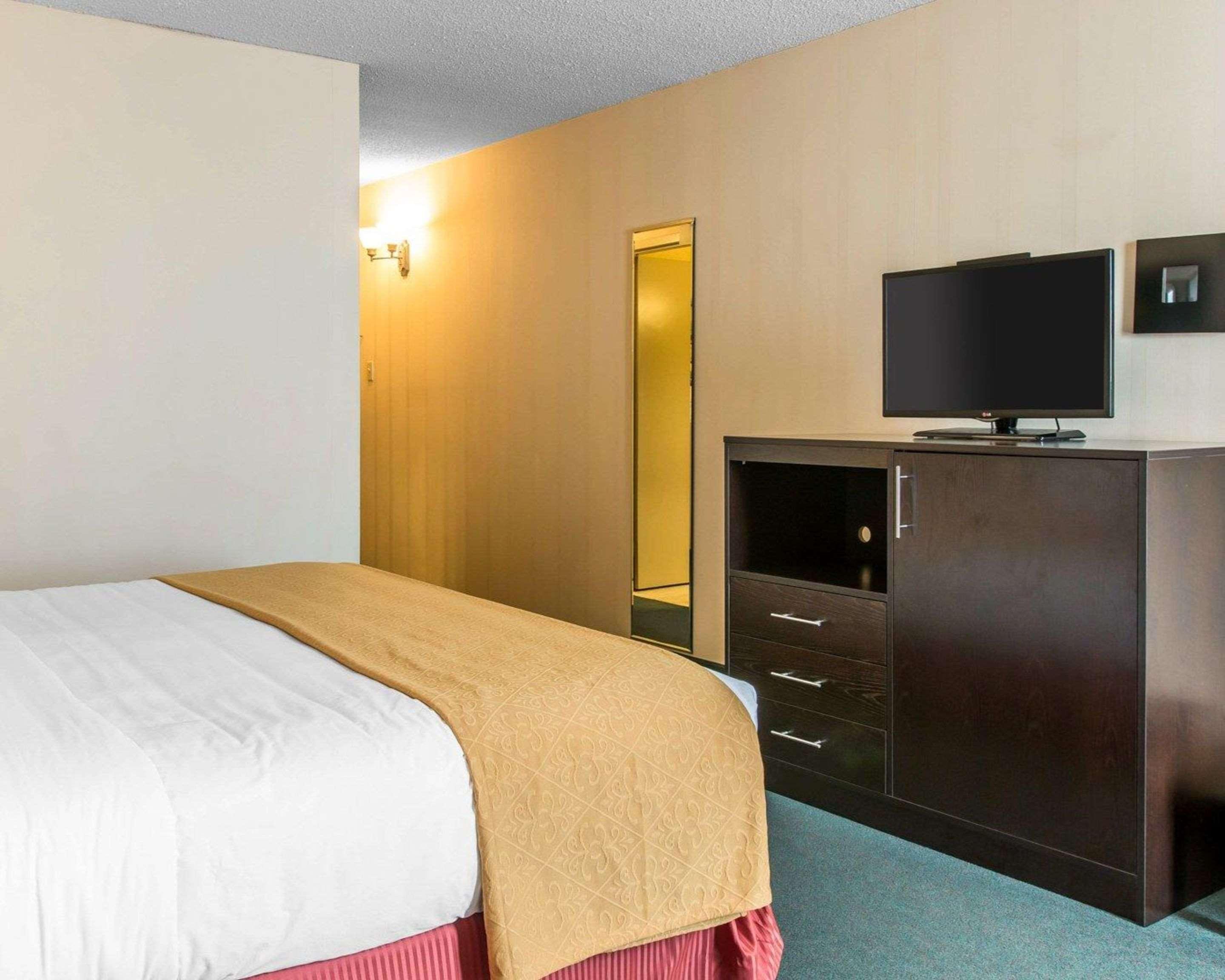 Quality Inn & Suites Escanaba North מראה חיצוני תמונה