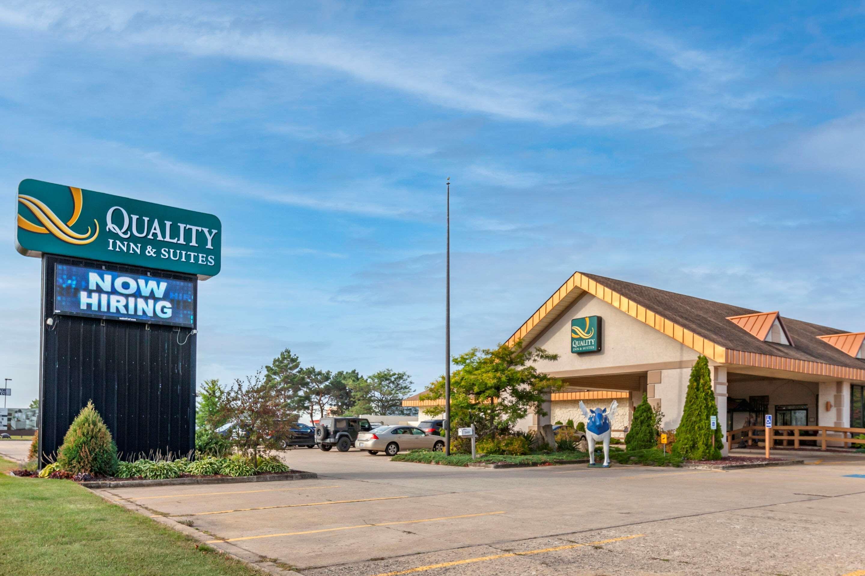 Quality Inn & Suites Escanaba North מראה חיצוני תמונה