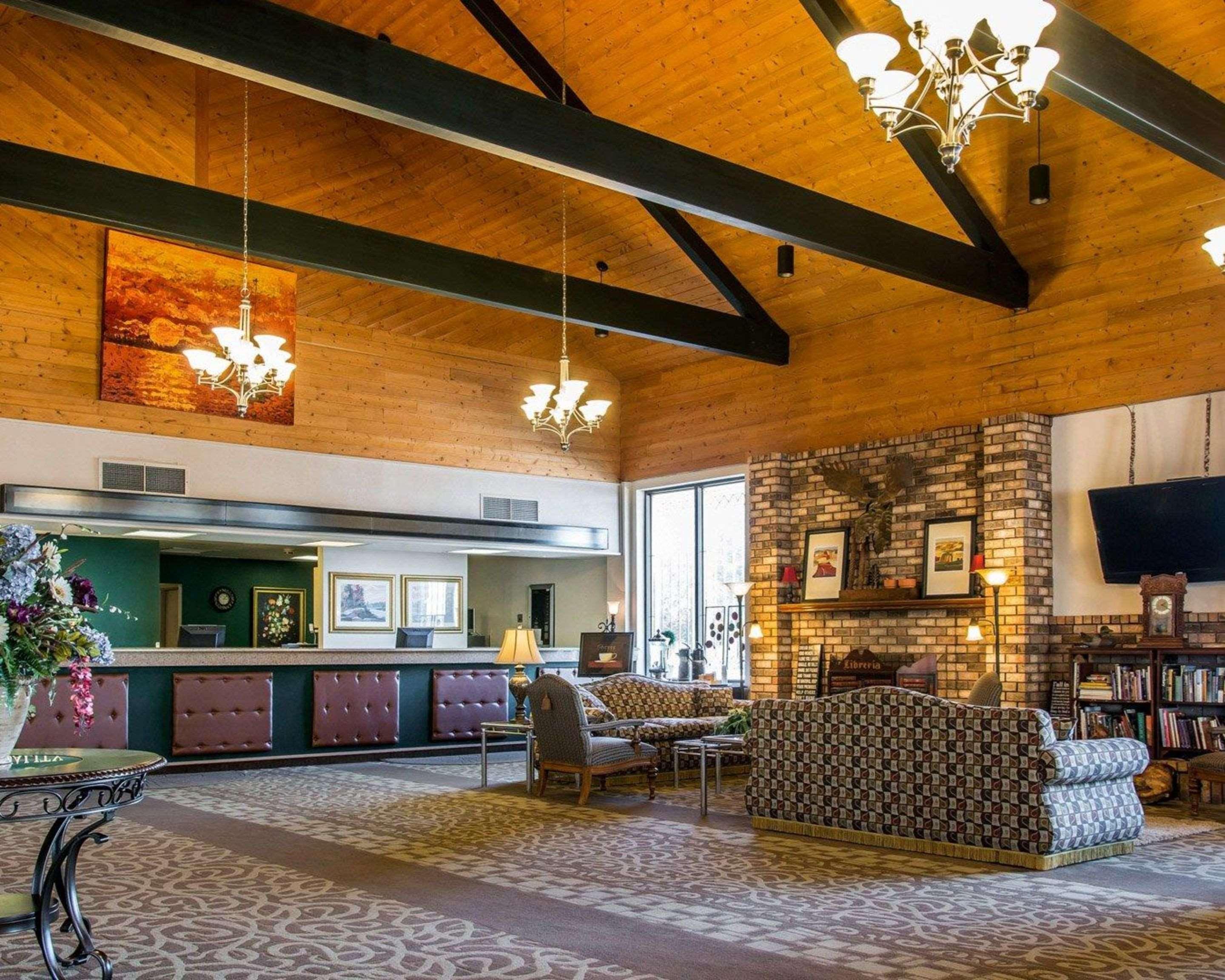 Quality Inn & Suites Escanaba North מראה חיצוני תמונה