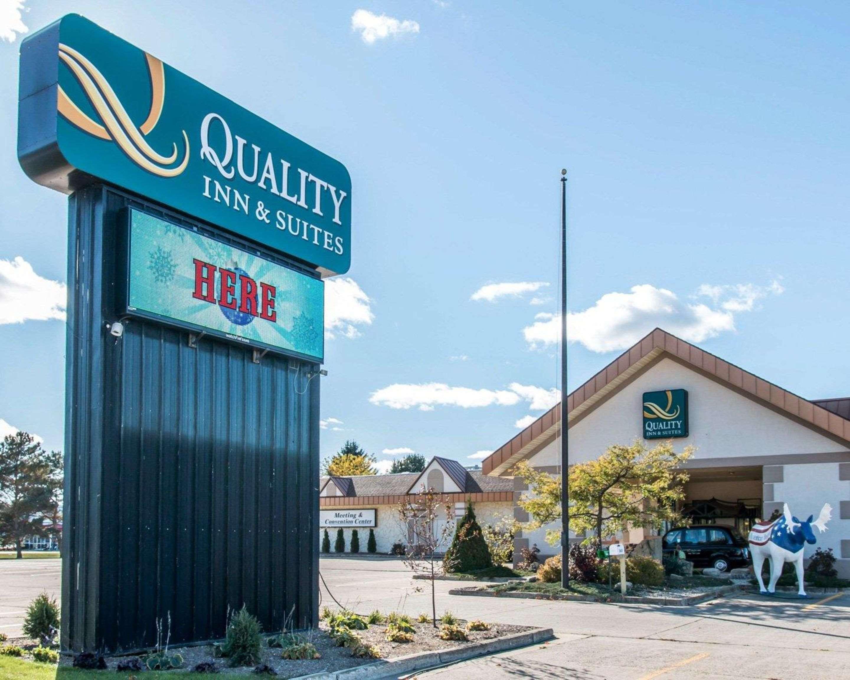 Quality Inn & Suites Escanaba North מראה חיצוני תמונה
