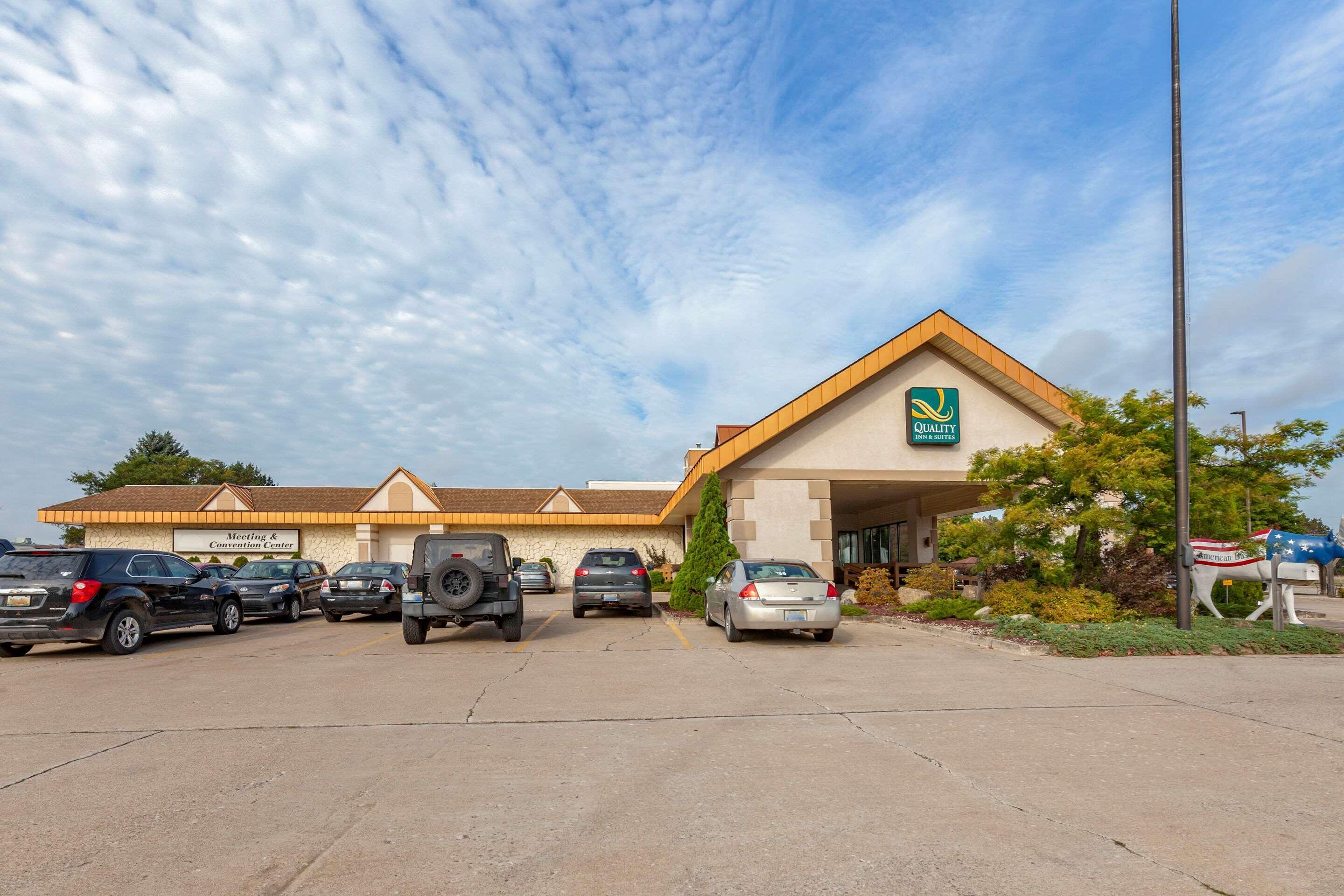 Quality Inn & Suites Escanaba North מראה חיצוני תמונה