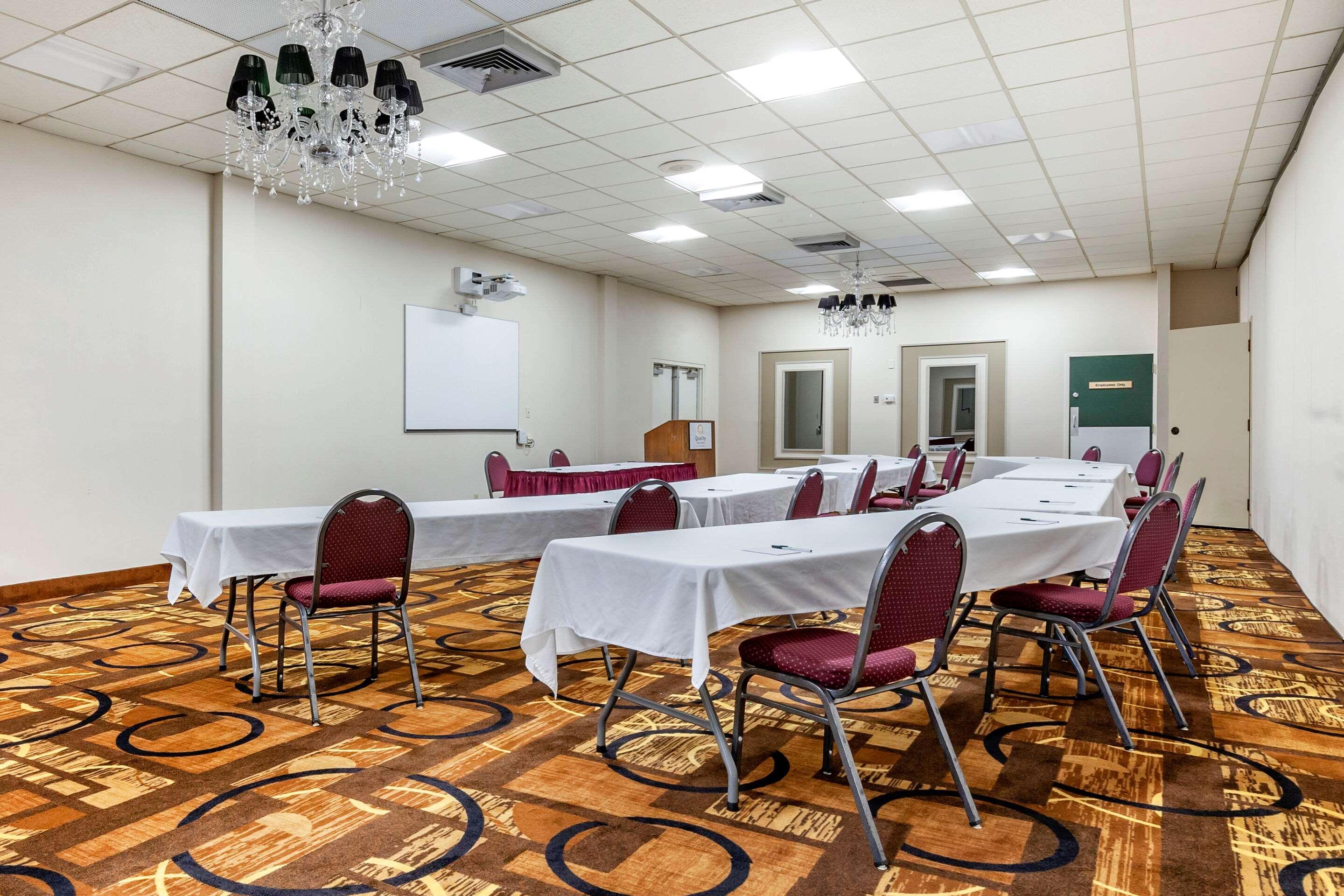 Quality Inn & Suites Escanaba North מראה חיצוני תמונה