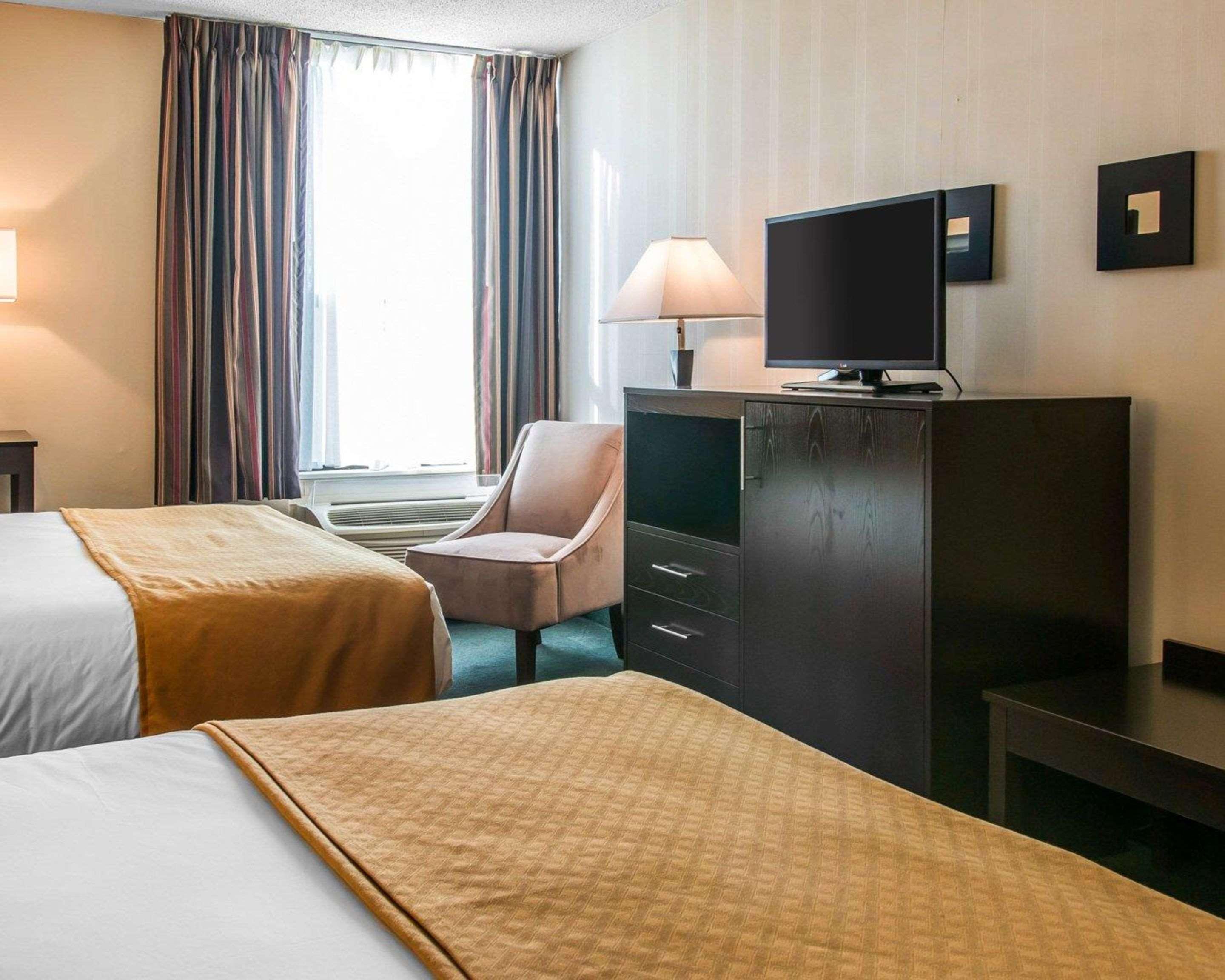 Quality Inn & Suites Escanaba North מראה חיצוני תמונה