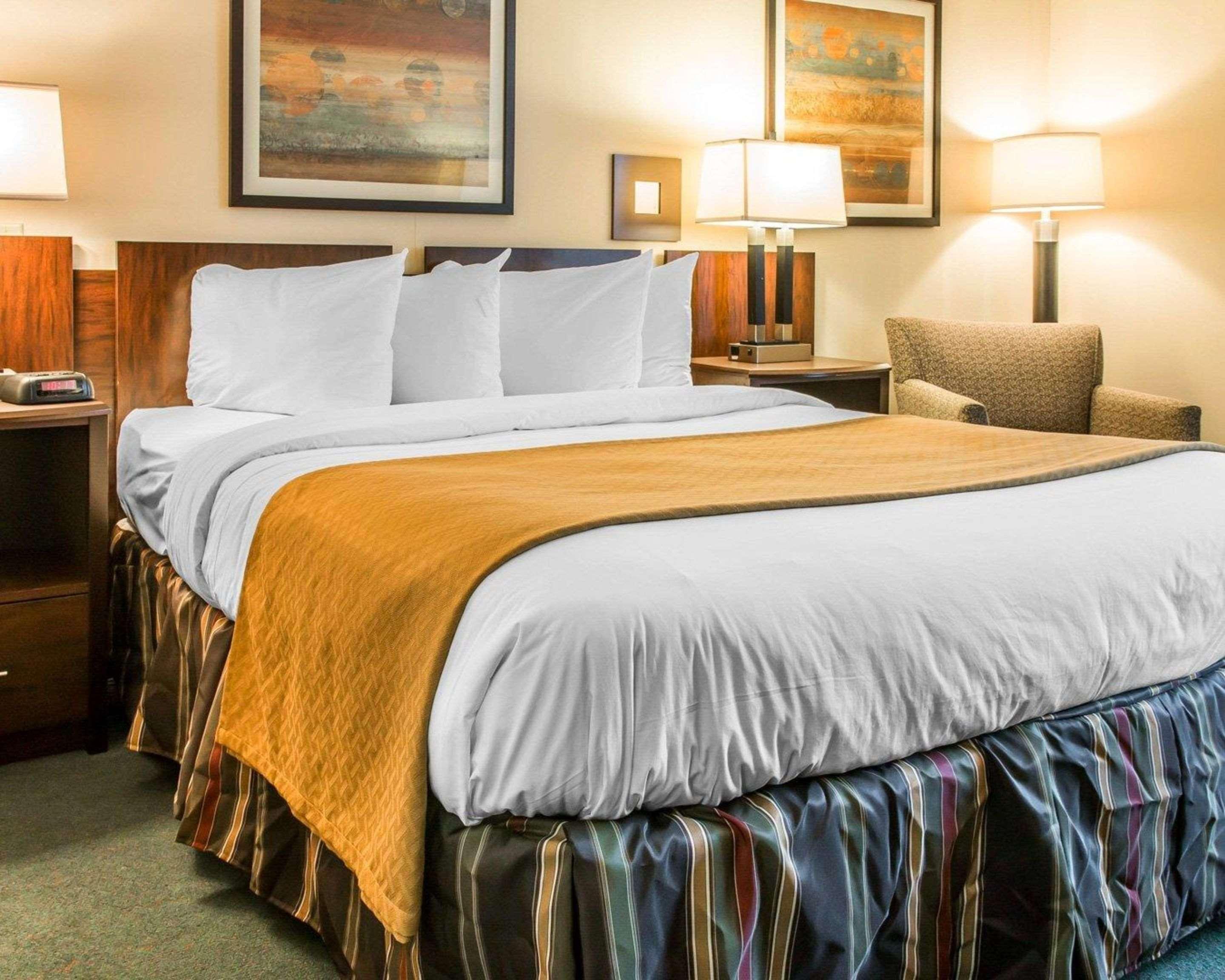 Quality Inn & Suites Escanaba North מראה חיצוני תמונה