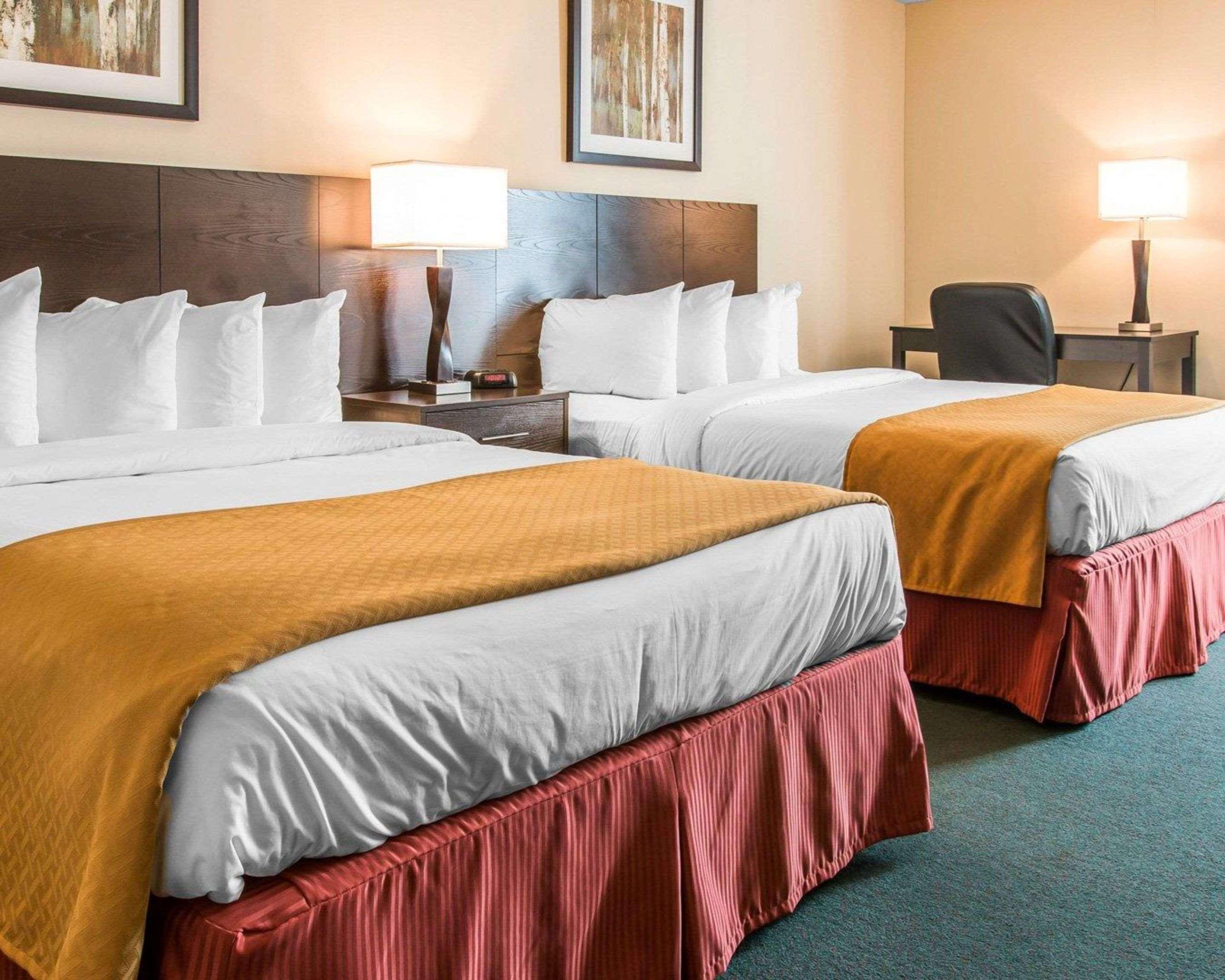 Quality Inn & Suites Escanaba North מראה חיצוני תמונה