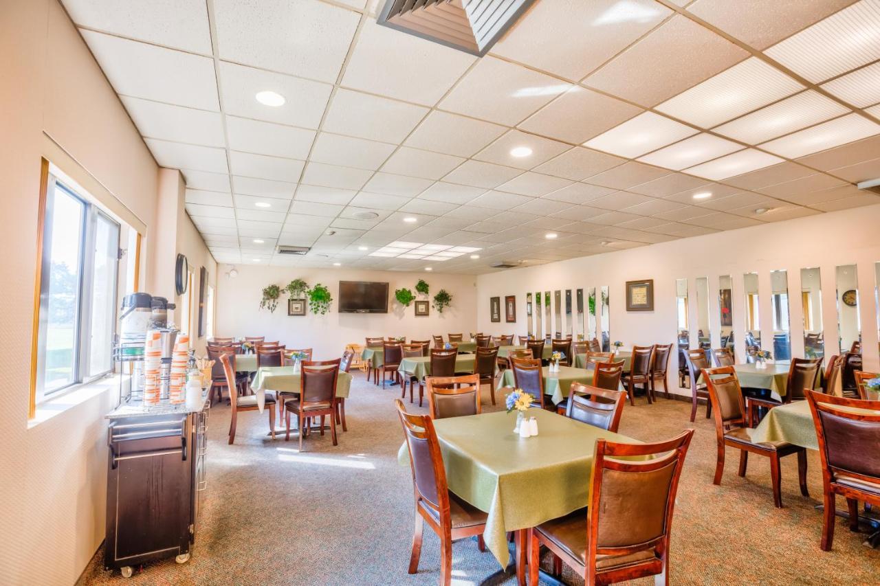 Quality Inn & Suites Escanaba North מראה חיצוני תמונה